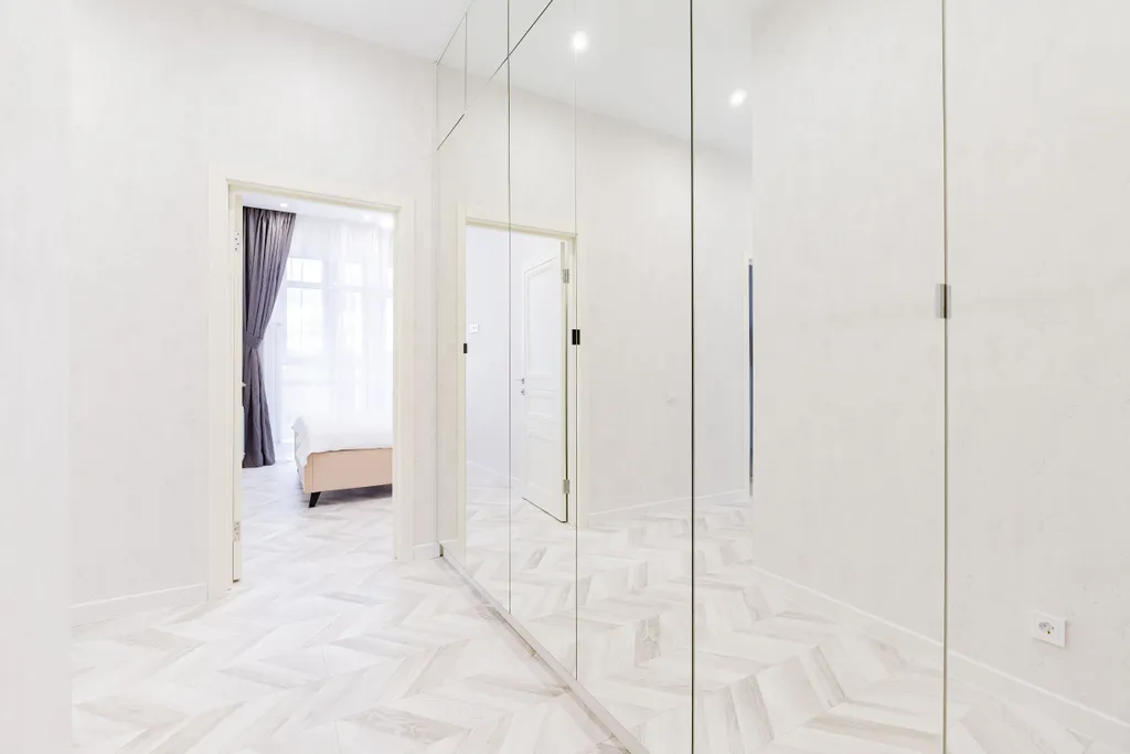 Евротрешка с панорамными окнами