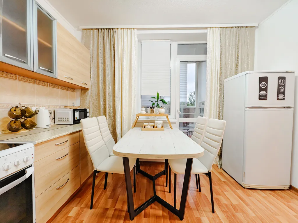 Двухкомнатная/2+1+1+1+1/ Уралмаш/ новостройка /большая кухня/лоджия