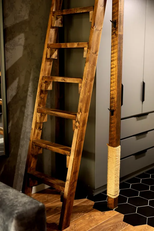 Black Studio с антресолью у Рубинштейна