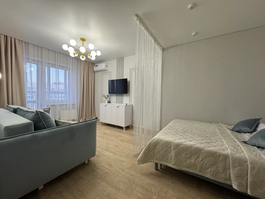 Видовая квартира с дизайнерским ремонтом на берегу реки в белых росах