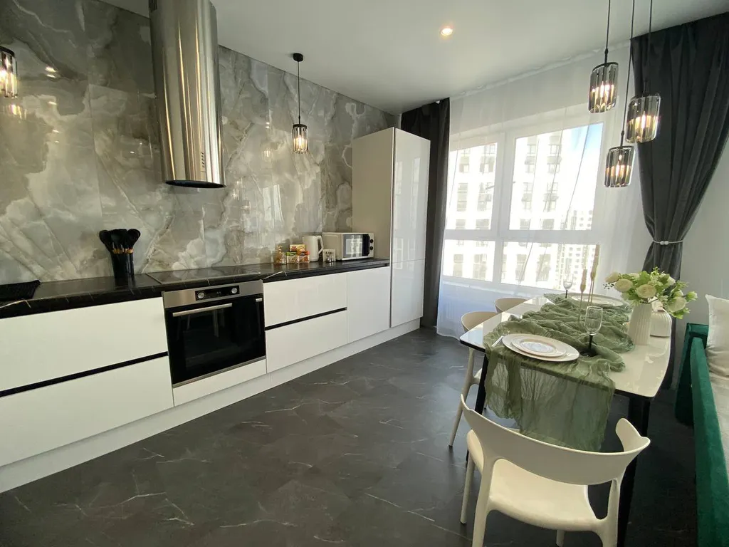 Шикарная квартира рядом трассой при заезде в город, со своей стоянкой — аренда посуточно в Пенза