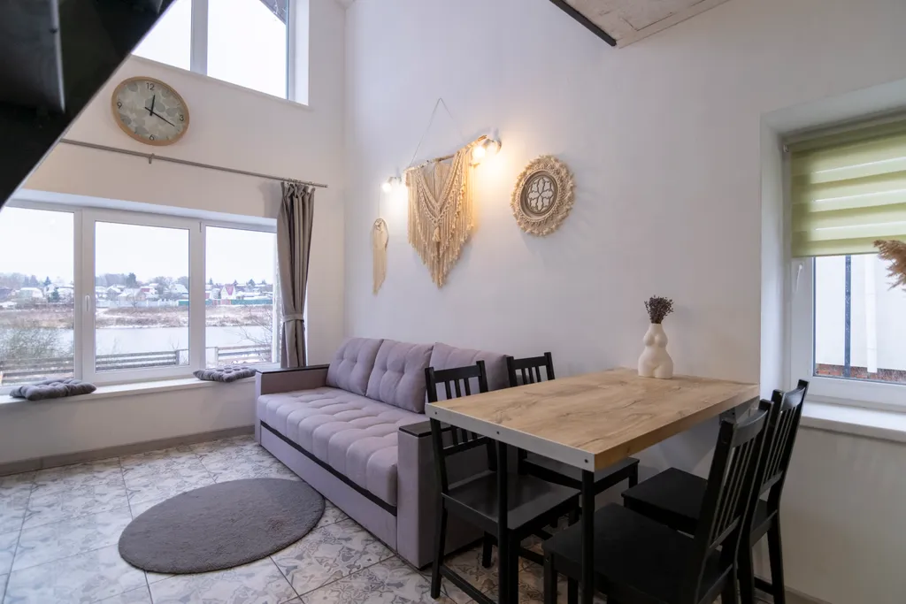 Дом в стиле лофт с своим озером на территории