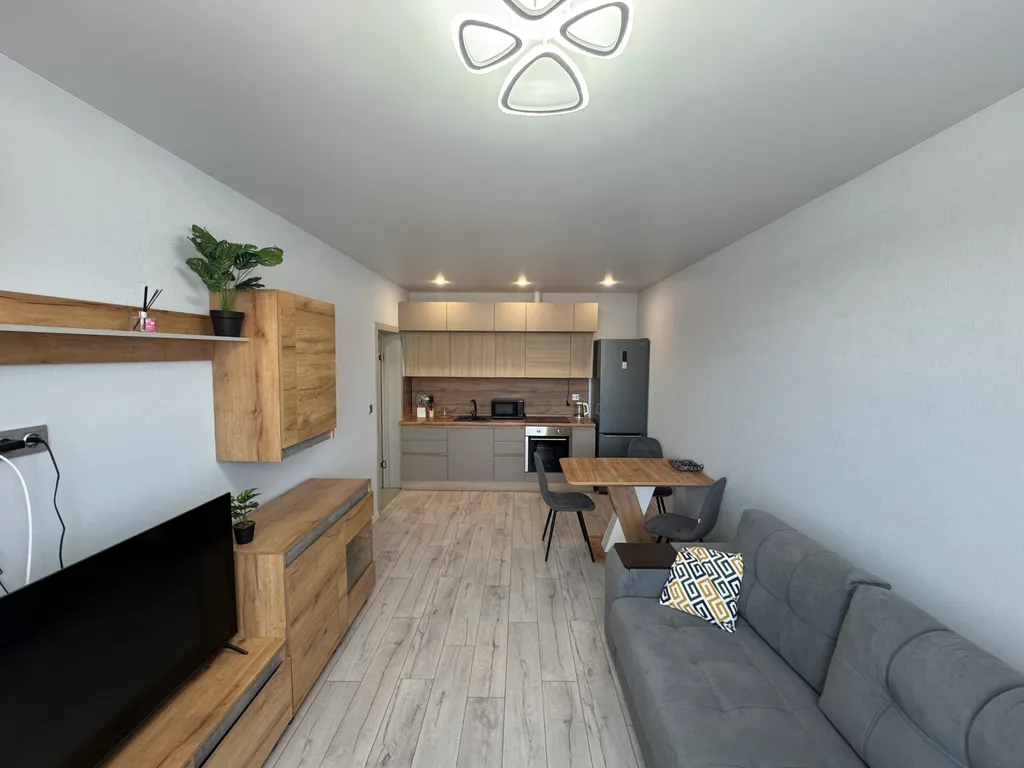 Квартира у Сити-молла с видом на рассвет и горы