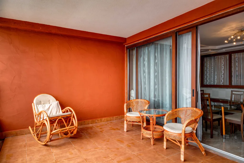 Трехкомнатная квартира с видом на море и горы