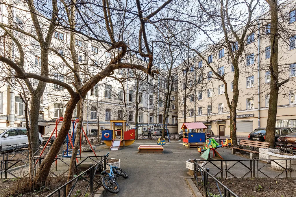 Квартира 4-комнатная Квартира — Санкт-Петербург