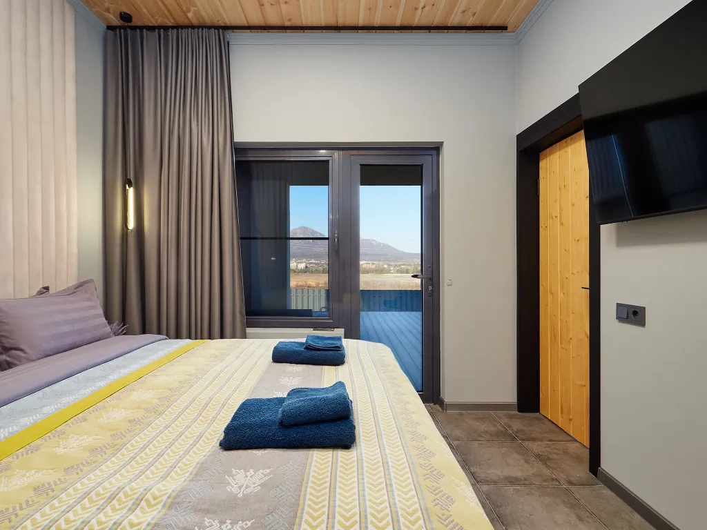 Дом с теплым бассейном, джакузи и потрясающим видом