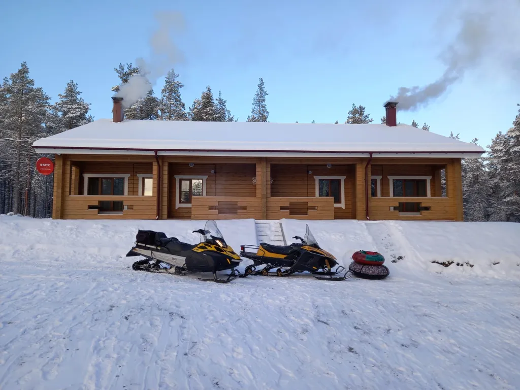 Уютный дом на берегу озера