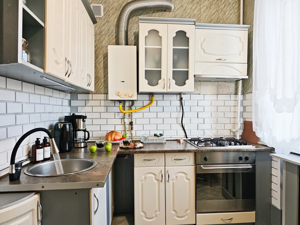 Квартира Квартира Счастье жить в Севастополе в самом центре с видом на Покровский собор — Севастополь