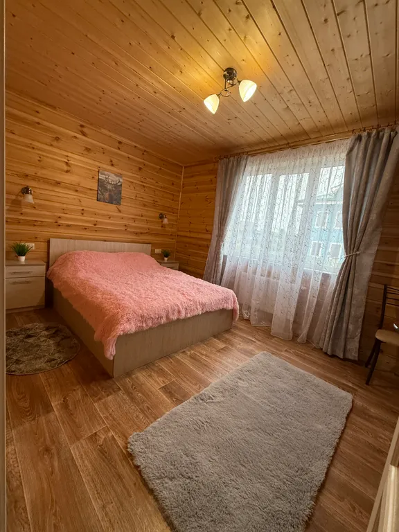 Уютный дом с большой верандой