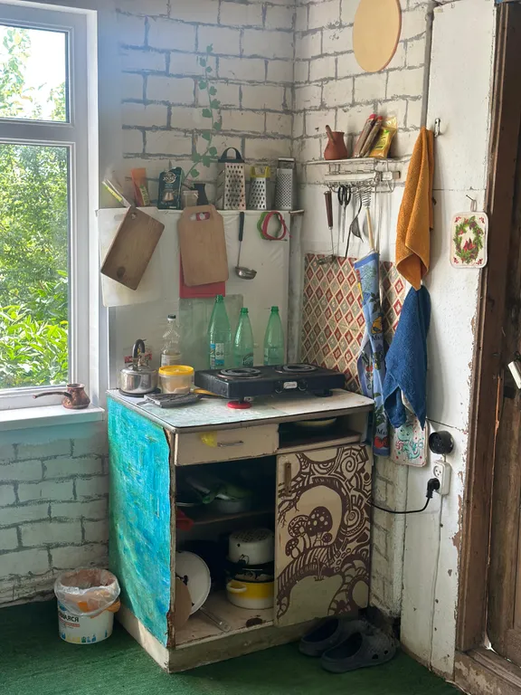 Квартира Уютная комната в хостеле «Морские вершины» с видом на море и горы — Сухум