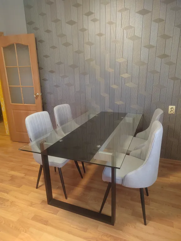 Просторная двухкомнатная квартира рядом с Центральным рынком