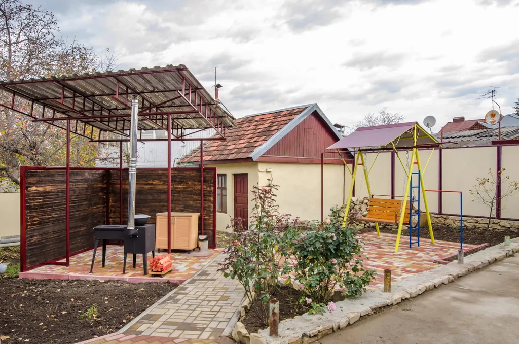 Дом в центре с отдельным двором