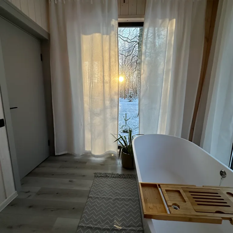 Коттедж Домик с панорамной ванной на озере Вуокса — Беличье