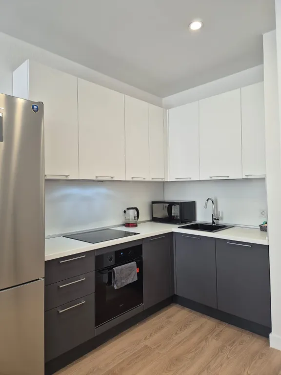 Современная квартира на троих гостей, тишина и уют