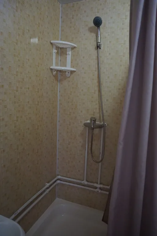 Домик с двуспальной кроватью и террасой