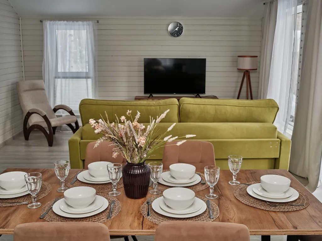 Мгновенный - дом с фотоаппаратом Polaroid