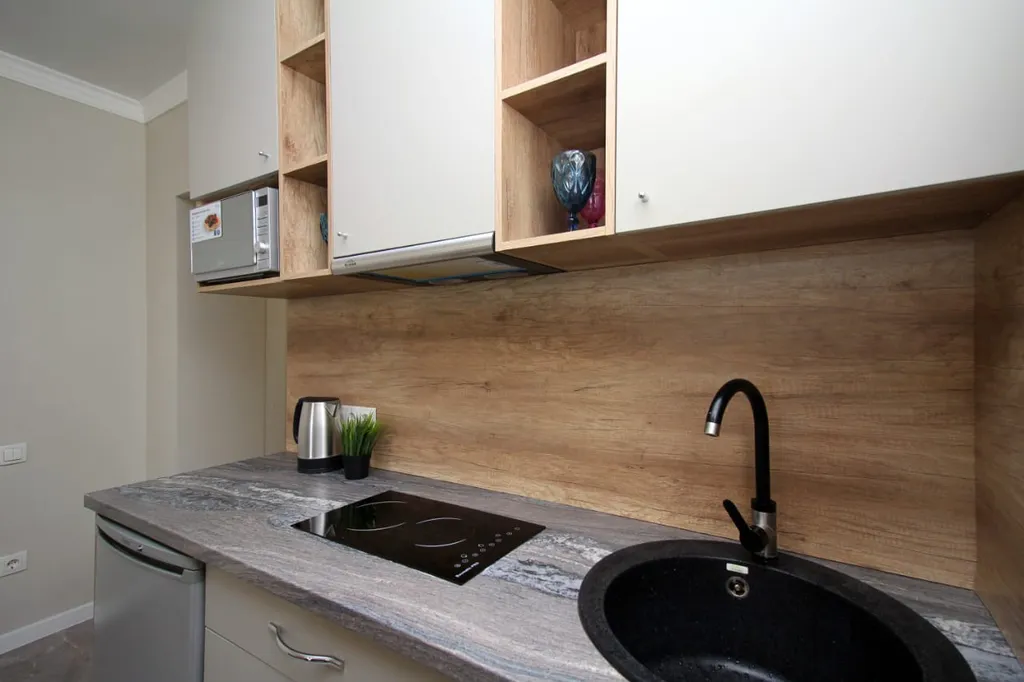 Cozy Apt in the heart of the city