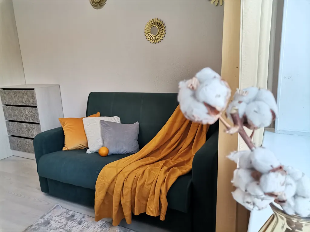 Квартира Современная студия на улице Мельникайте — Тюмень