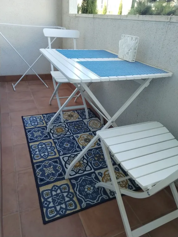 Уютная студия для двоих с видом на бассейн