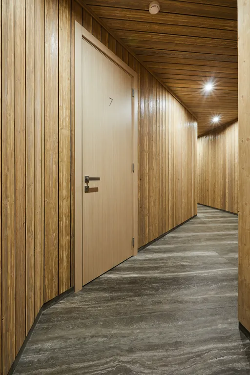 Полулюкс с кроватью размера king-size видом на озеро