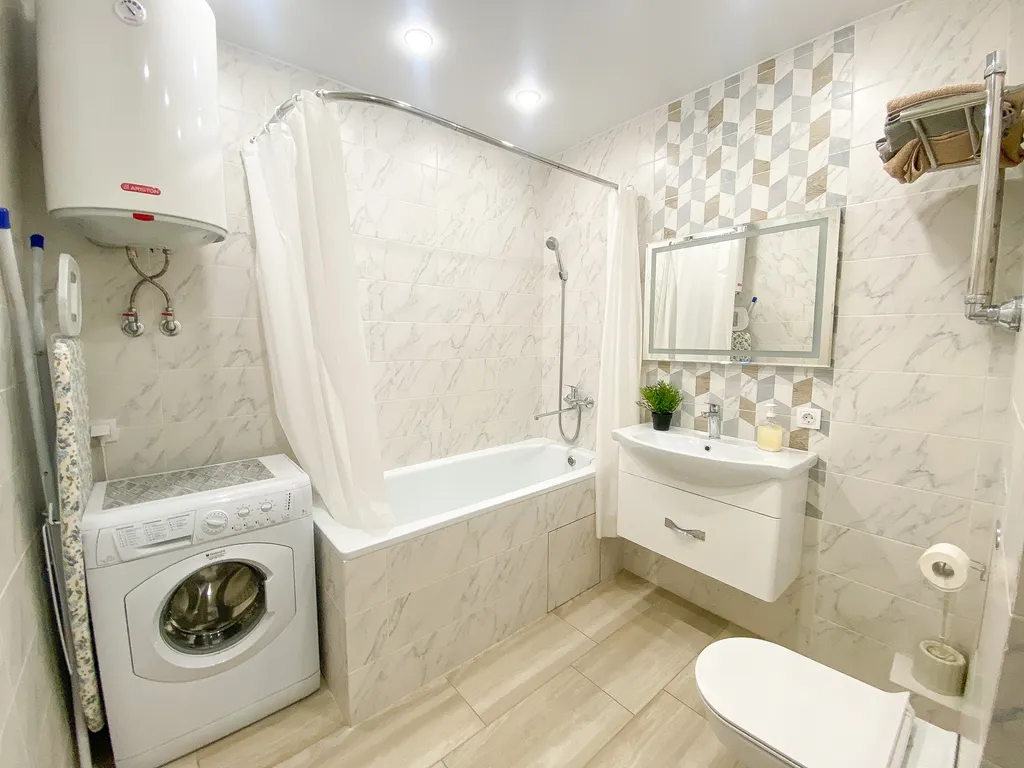 Евродвушка/однушка с большой кухней на Ленинградской