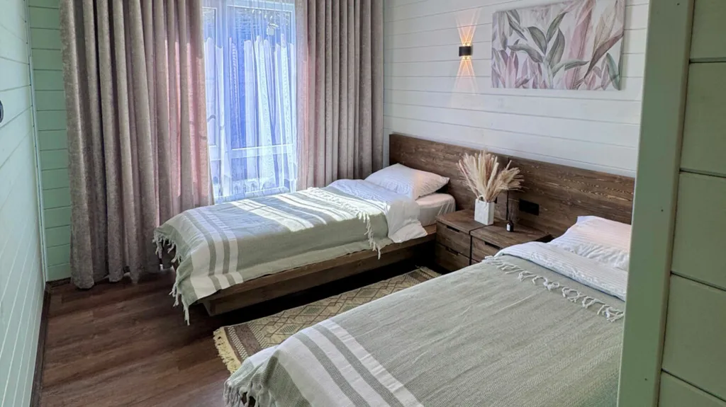 Коттедж с 2 спальнями и видом на горы и лес