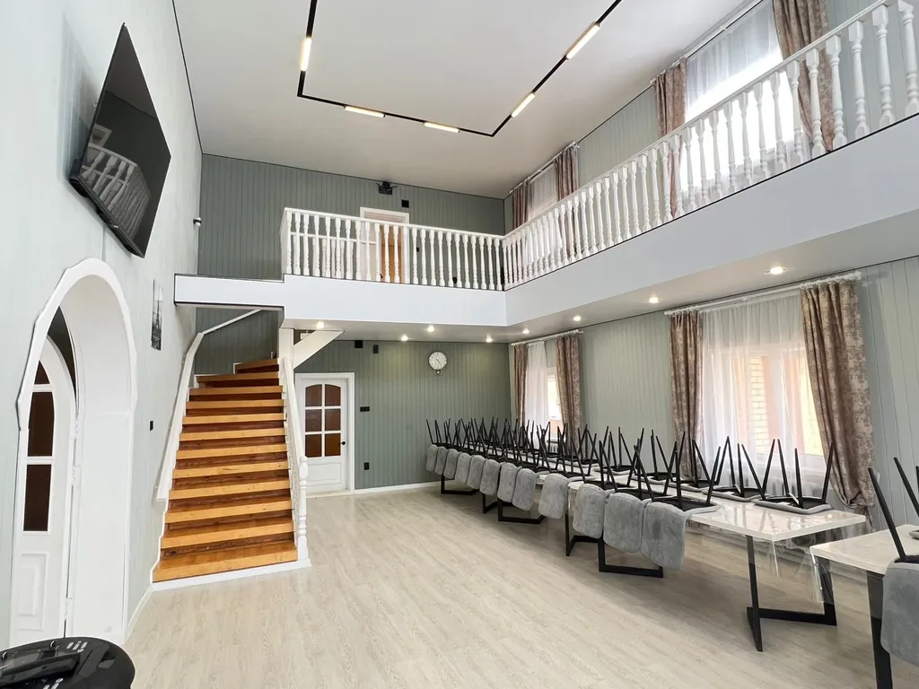 Дом с баней, бильярдом и бассейном в Подмосковье