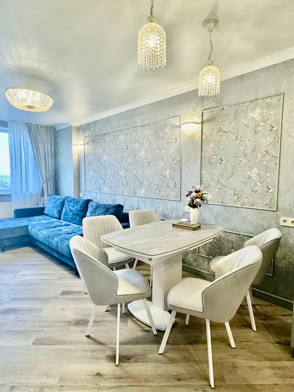 Новая квартира в самом центре на набережной