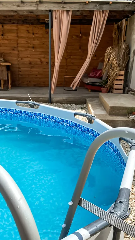 Коттедж Уютный загородный домик — Варваровка