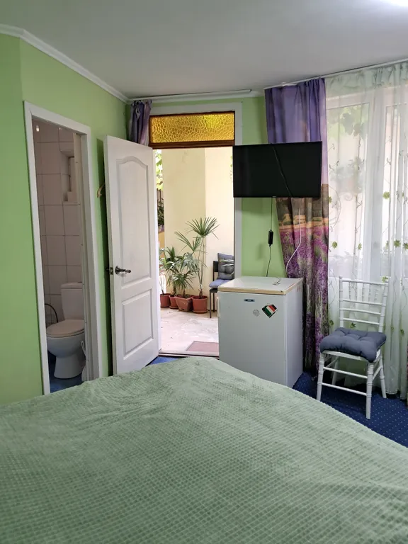 Уютный номер для семьи, недалеко от моря