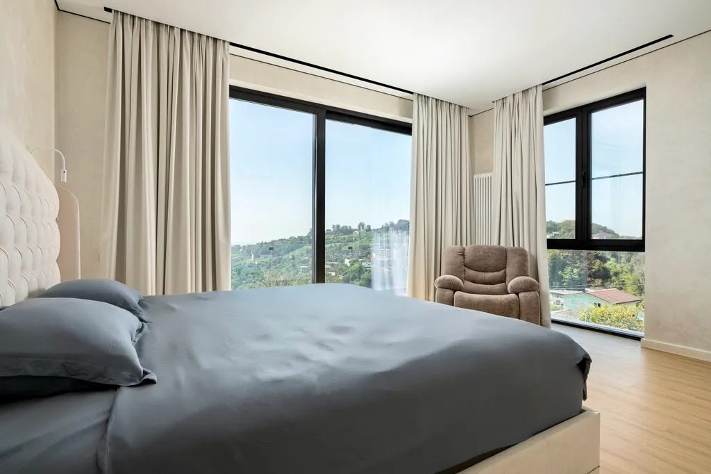 Шикарная Вилла с видом на море и горы