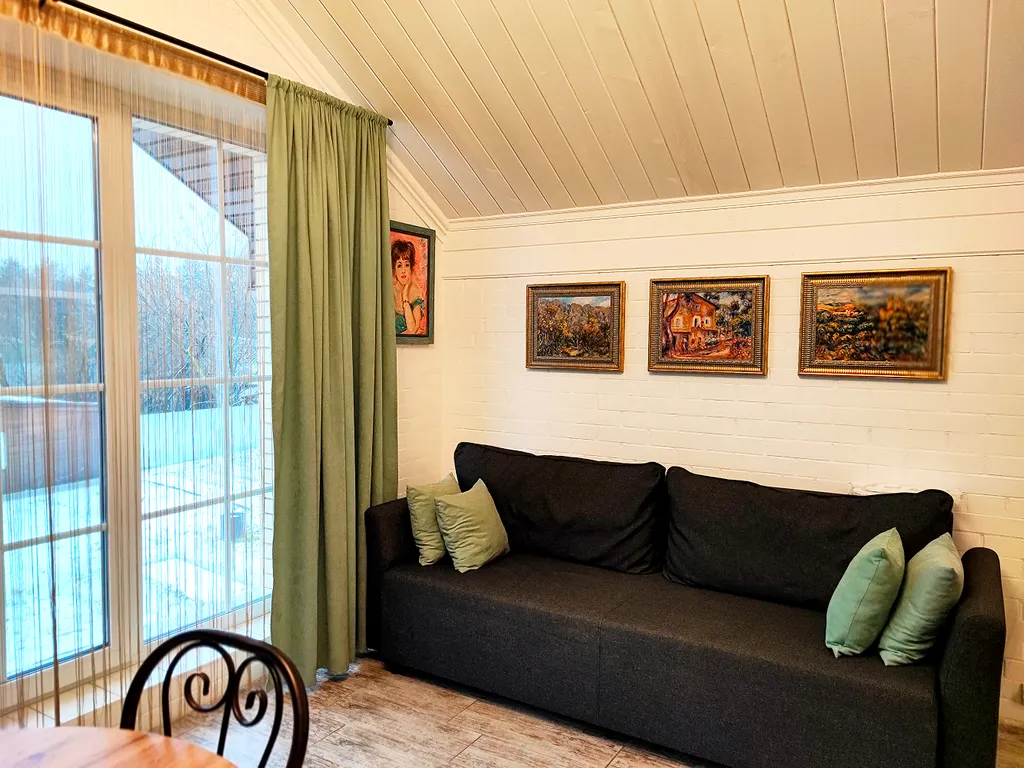 Двухкомнатный апартамент с видом на сад и внутренний дворик