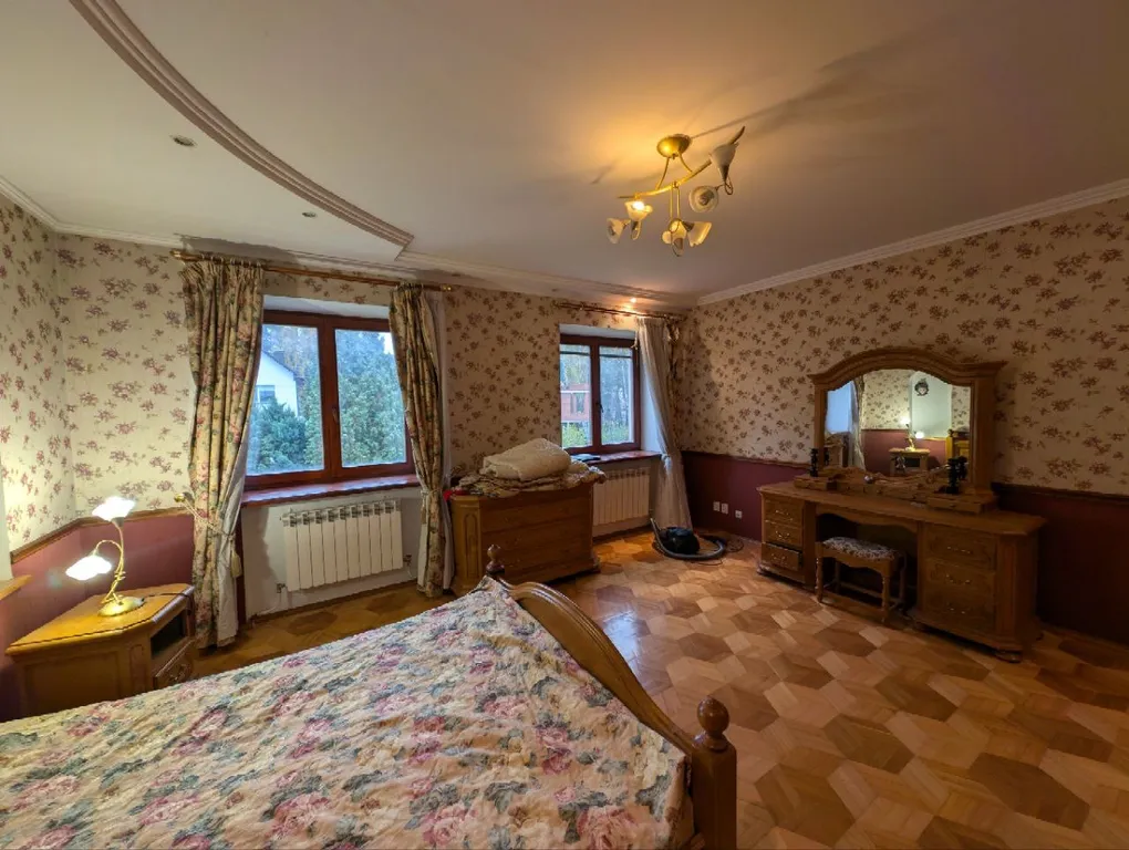 Коттедж с сауной, бассейном и бильярдом в 10 минутах от Минска