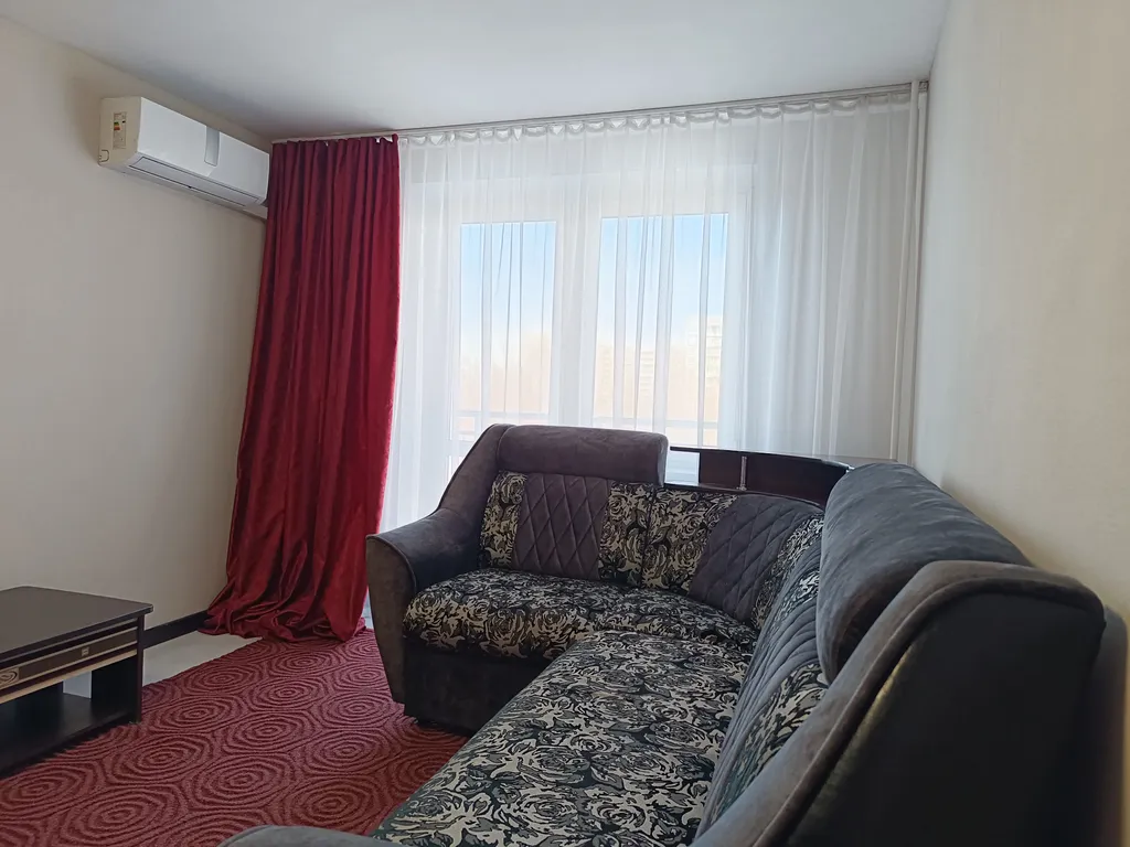 Отличная квартира с кондиционером рядом с ТЦ Планета и Кузнецкий Лед