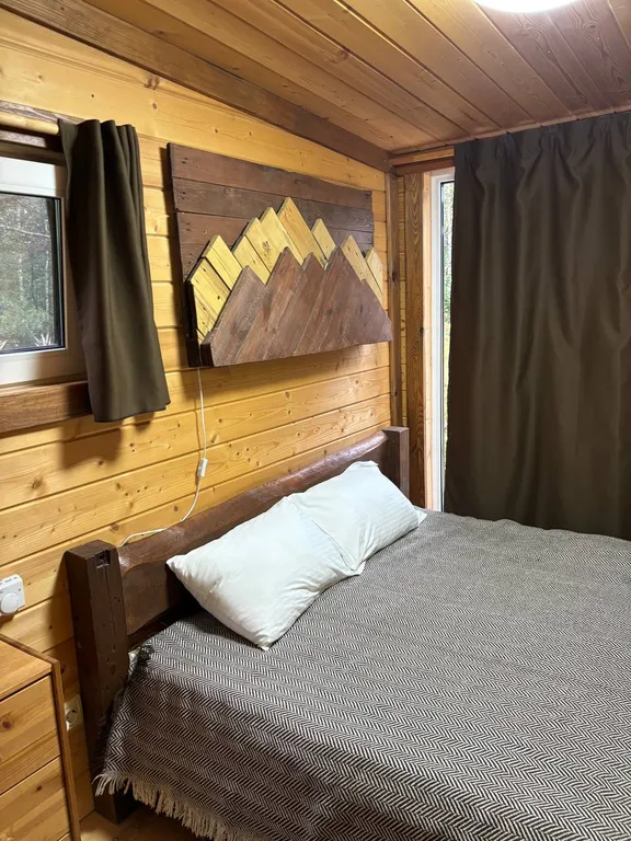 Семейный домик с отдельной спальней (эльбрус) горячая купель (платно)