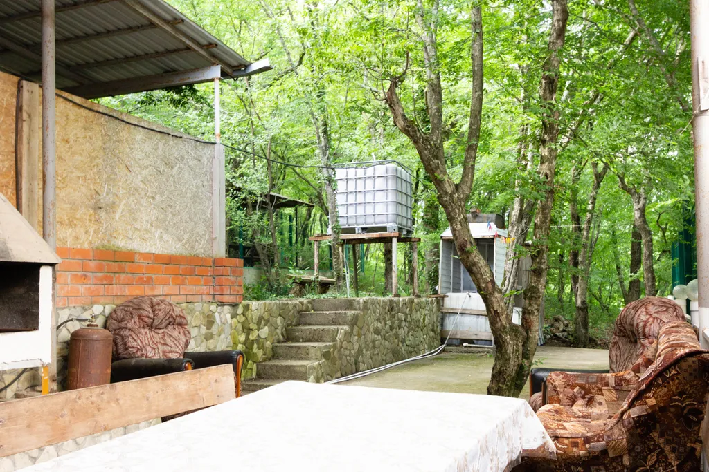 2-этажный дом в лесу в 5 минутах от моря