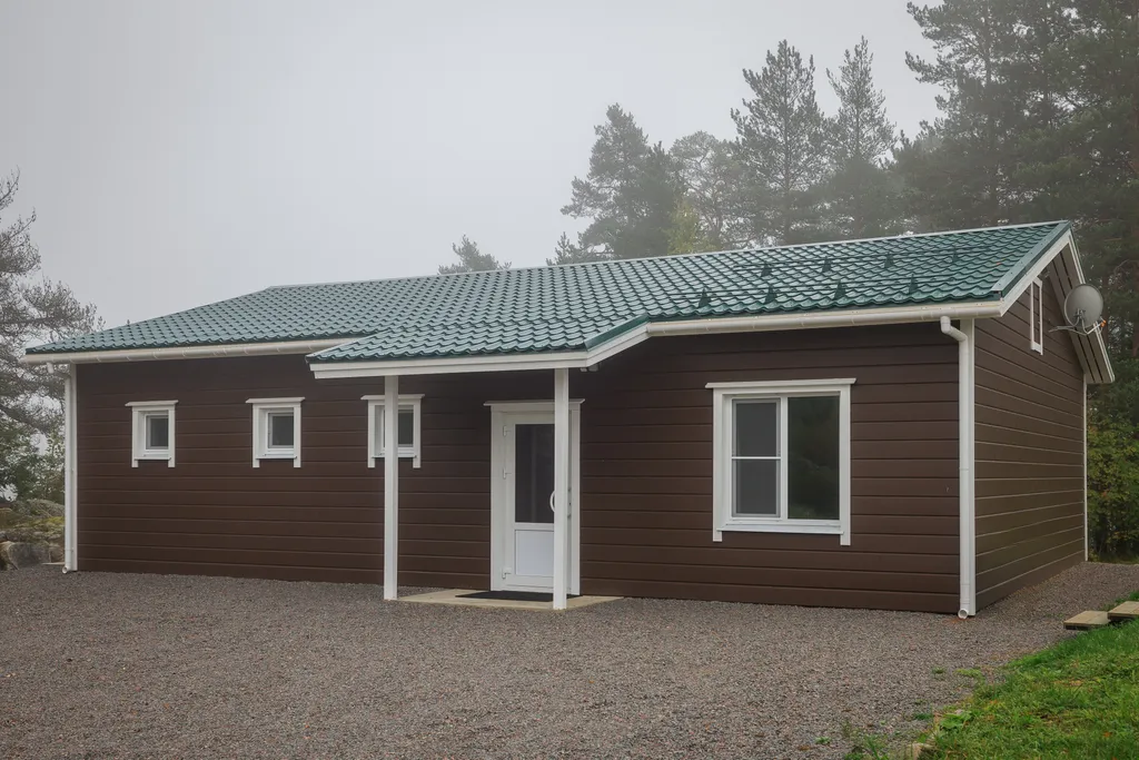 Коттедж с собственным пирсом и террасой на берегу Ладоги