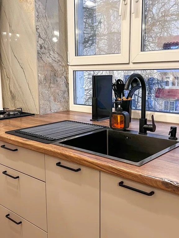 Современная студия в тихом районе, с отличным ремонтом