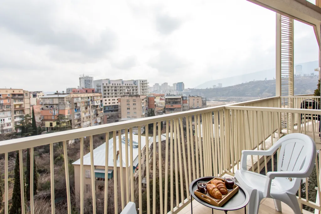 Уютная квартира с красивым видом на Мтацминду и город