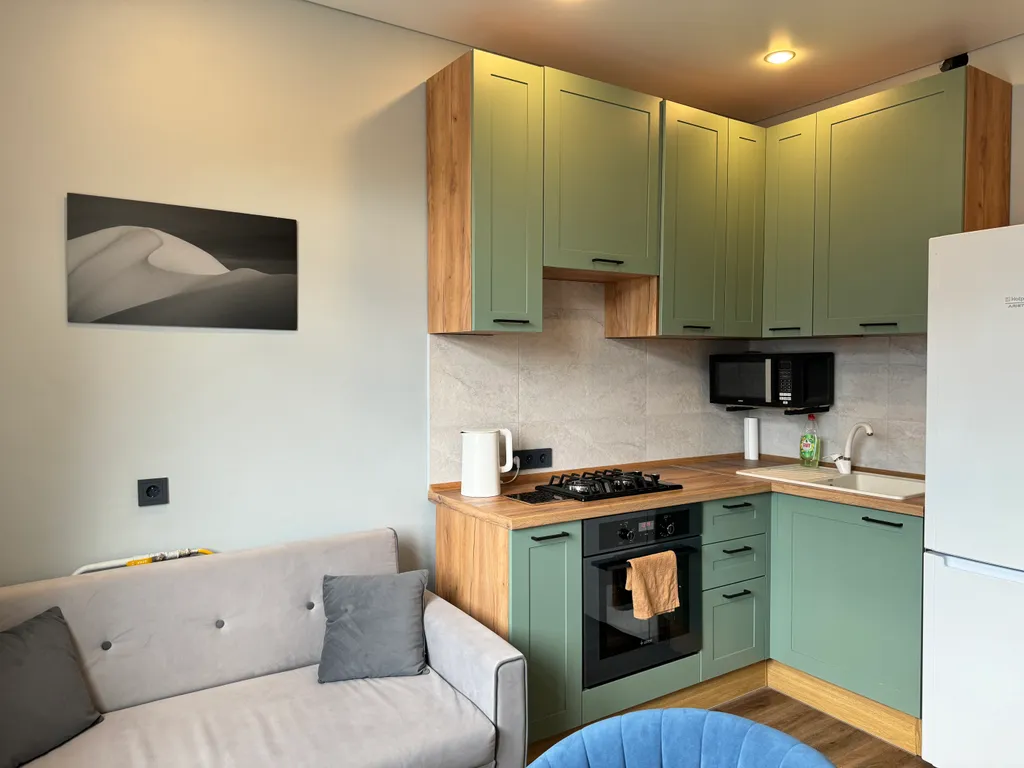 Панорамные апартаменты с новым ремонтом и видом на горы