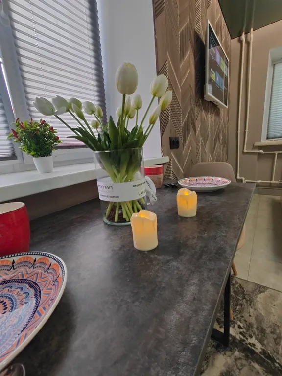 Квартира Потрясающая Студия напротив Терминала в центре Нефтяников — Омск