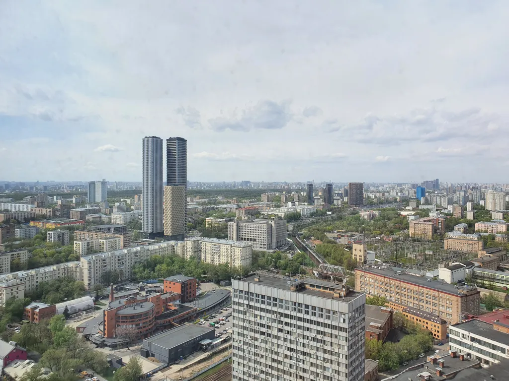 Студия на 36 этаже небоскреба с панорамным видом