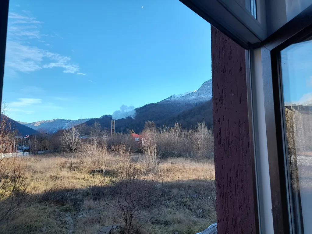 Студия с видом на горы