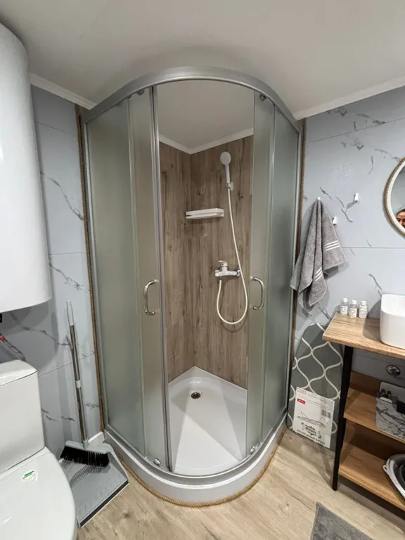 Уютная сфера на побережье