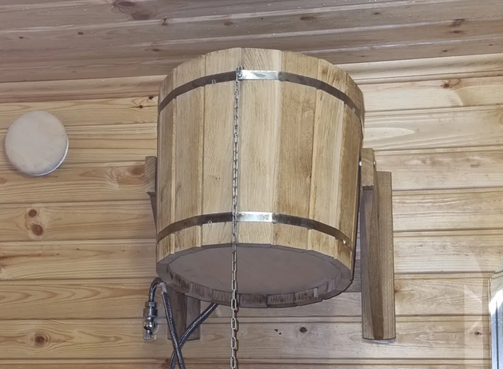 Уютный деревянный дом с баней