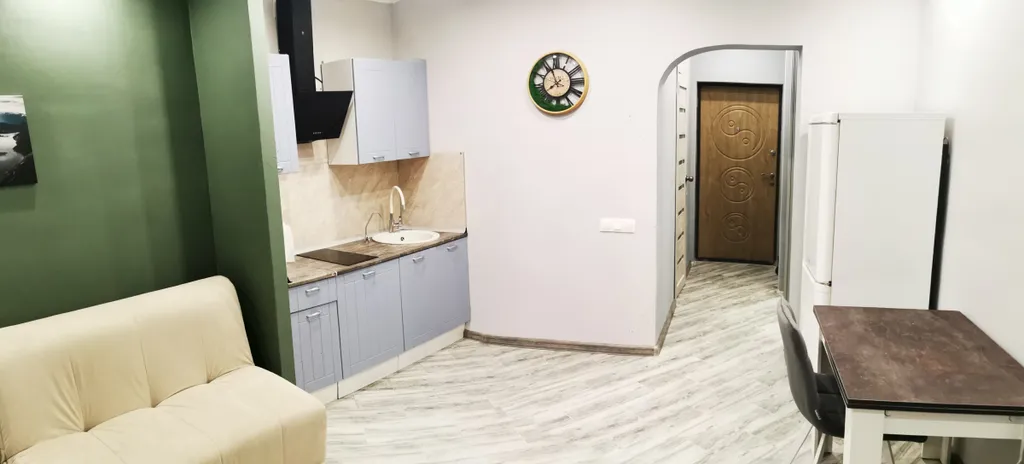 Квартира в тихом зелёном районе с видом на реку