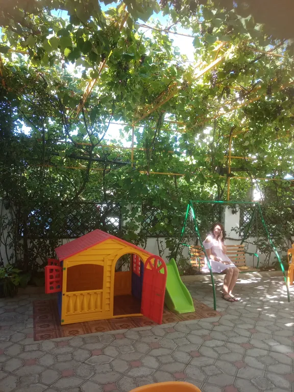 Часть дома в тихом переулке