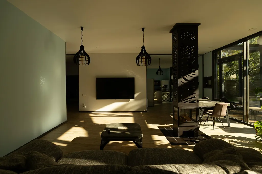 Дизайнерский коттедж с садом на крыше