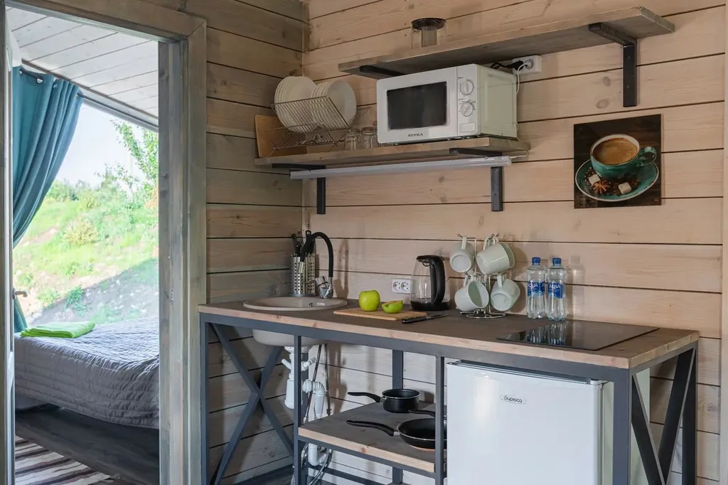 Коттедж с камином и большой террасой