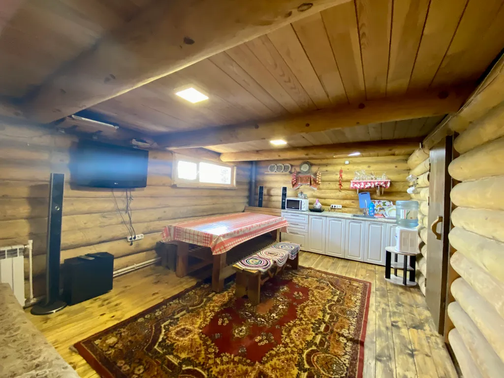 Дом недалеко от ГЛК Евразия